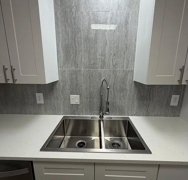 7501 April Ln — Photo 6