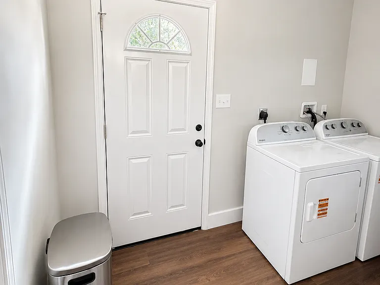 233 Allstate Dr — Photo 12