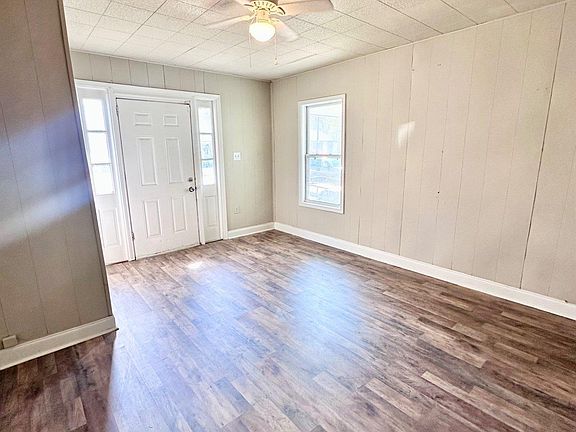 5th image of 3835 Sherwood St