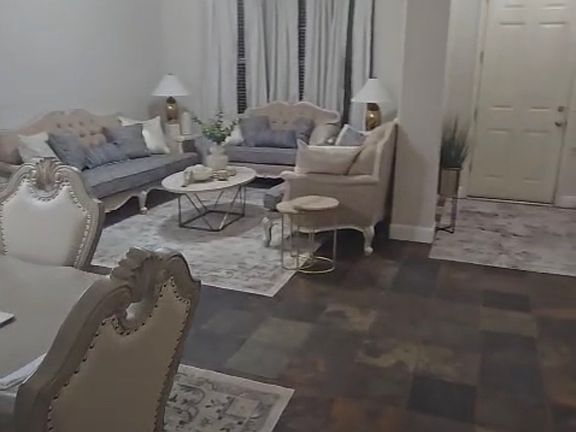 3rd image of 2836 Keats Ave