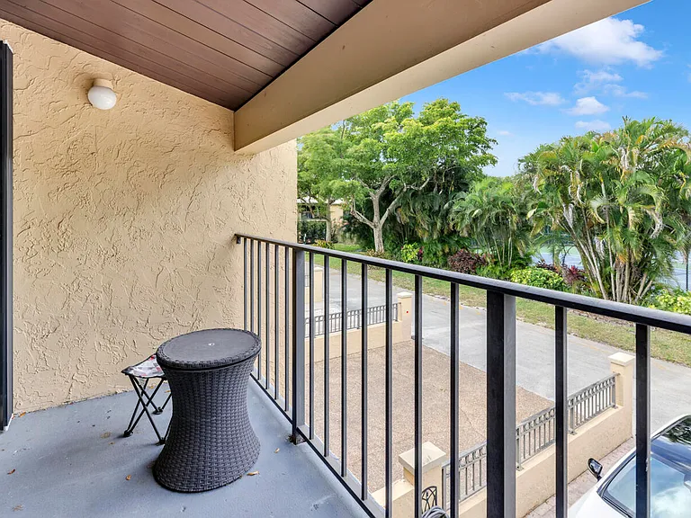 720 E Coco Plum Cir #5 — Photo 30