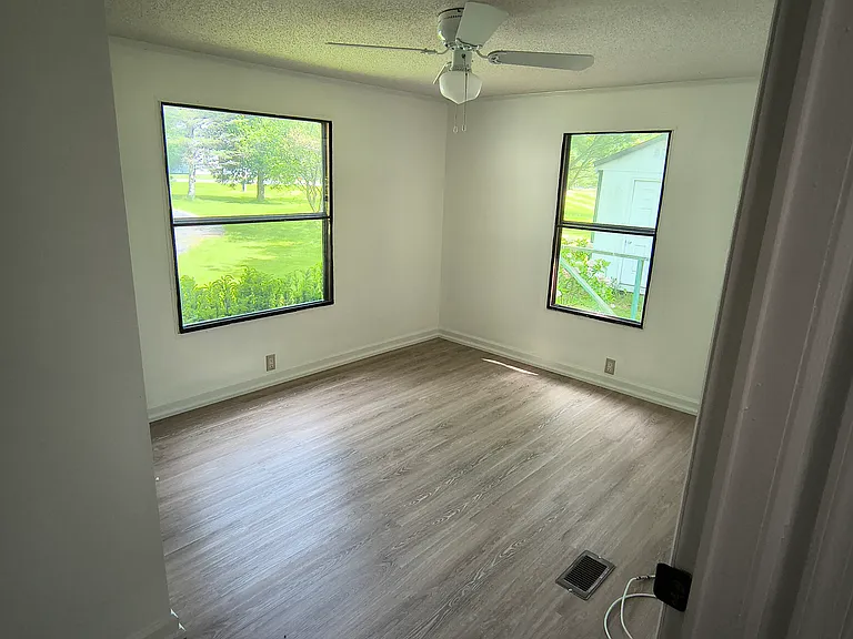 2440 Welch Rd — Photo 9