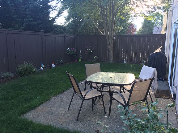4th image of 8747 NE Wallingford Ln
