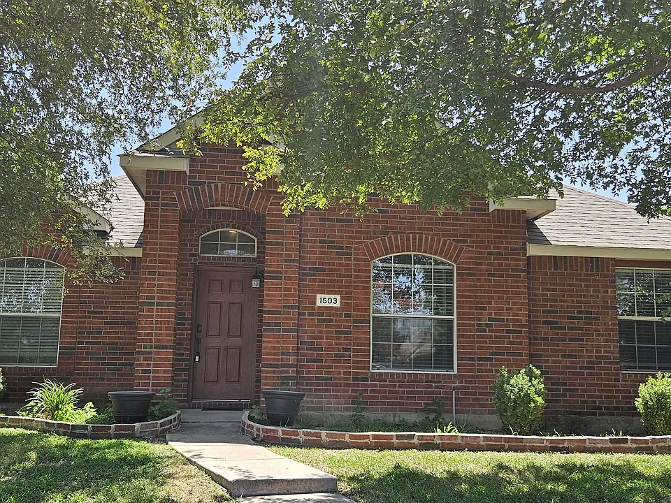 1503 Heather Brook Dr