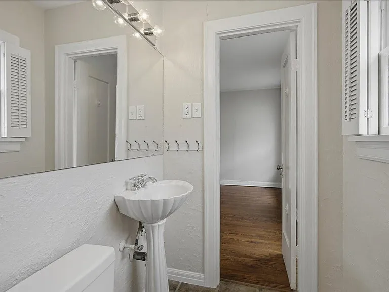 3101 Westcliff Rd W — Photo 22