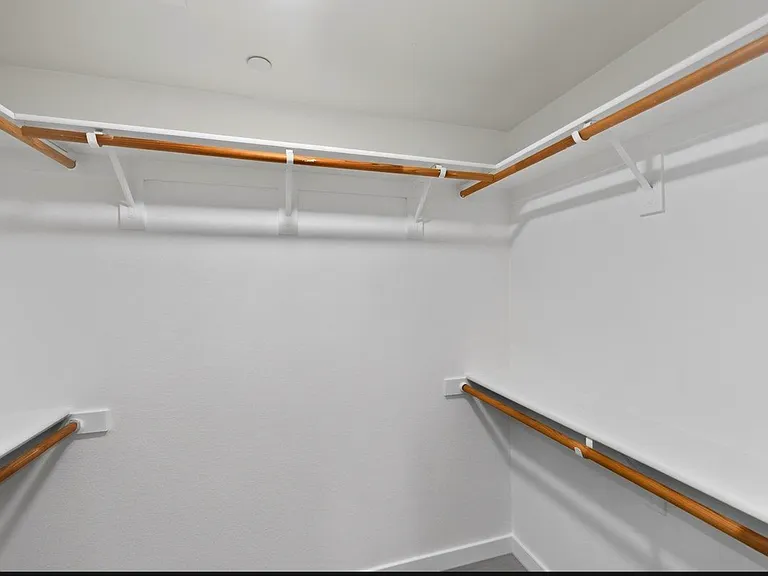 802 Garden St — Photo 2