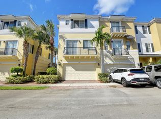 587 NW 35th Pl, Boca Raton, FL 33431