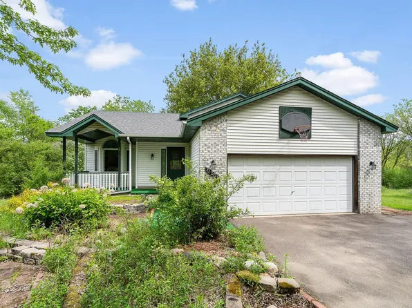 9208 Saint Croix Trl, North Branch, MN 55056