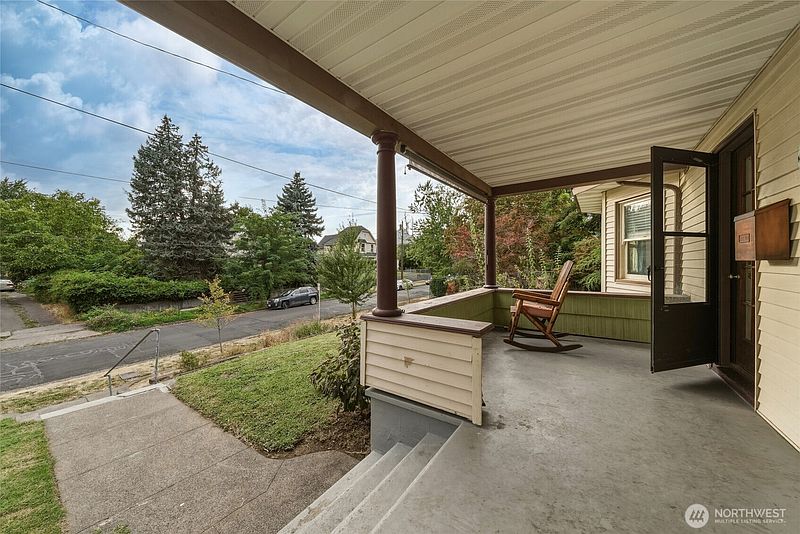 5th image of 353 S 4th Avenue