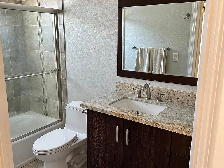 119 Dot Ave — Photo 10