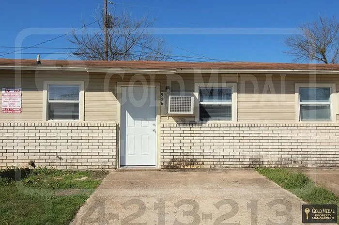 1 bed, 1.0 bath, 504 sqft, $550 — Photo 1