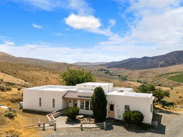 723 Burbank Creek Road, Yakima, WA 98901