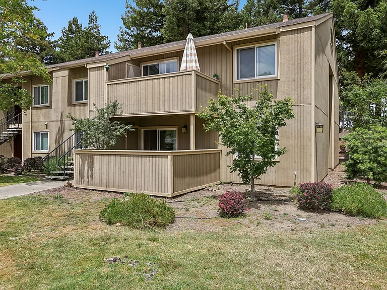 3383 Foxtail Ter — Photo 28
