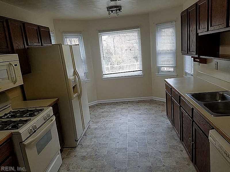 1st image of 5897 Glen View Dr