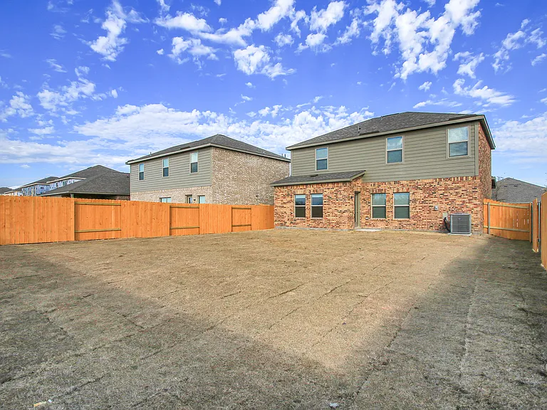 3217 Bowen St — Photo 24