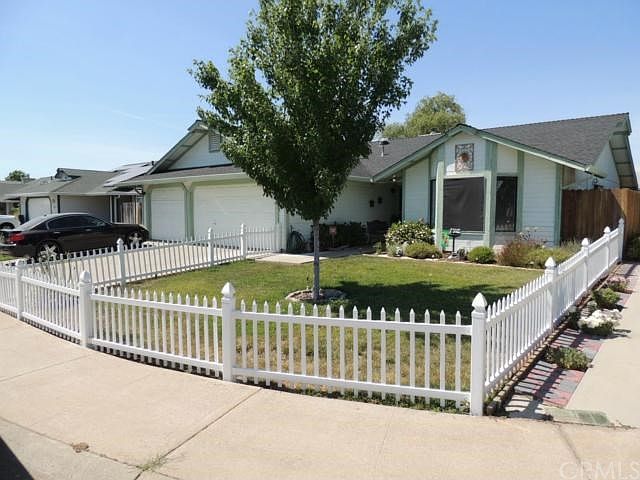 1st image of 8 Avery Ct
