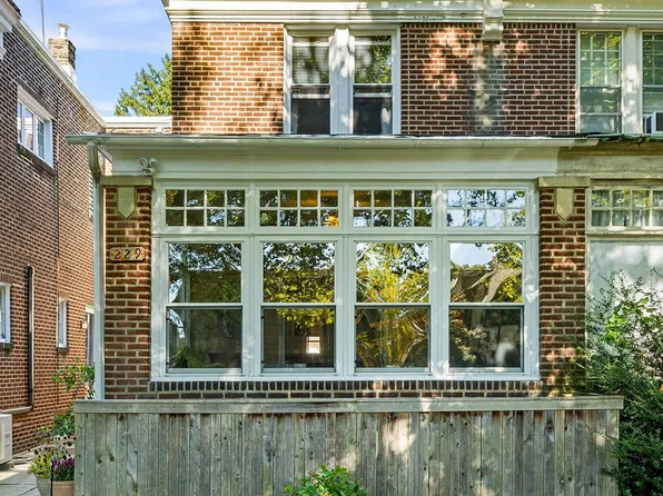 229 E Highland Ave, Philadelphia, PA 19118