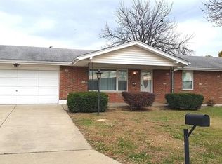 708 Clarence Dr, Saint Charles, MO 63301