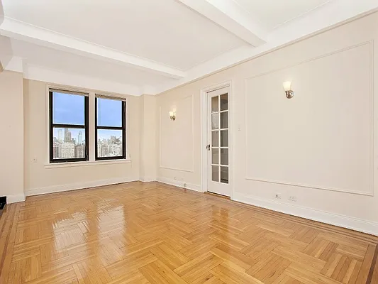 Sold by Sotheby's International Realty | media 5