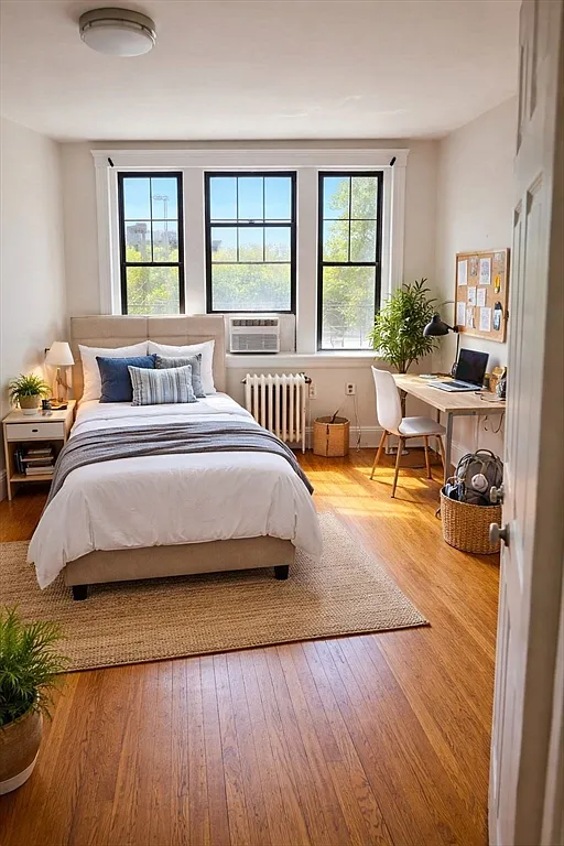 3 bed, 876 sqft, $4,300 — Photo 2
