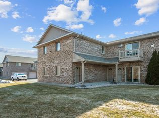 3331 N Casaloma Dr APT 23, Appleton, WI 54913