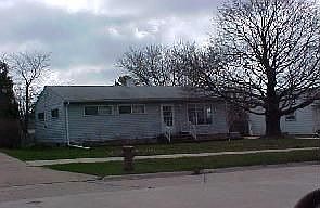 1st image of 221 15th Ave