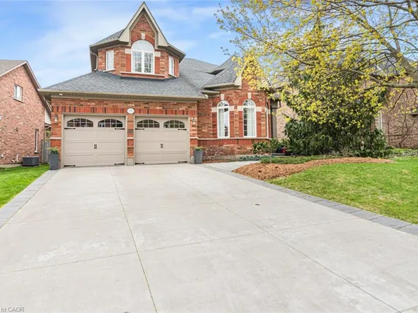 178 Valmont Ct, Hamilton, ON L9G 5A1