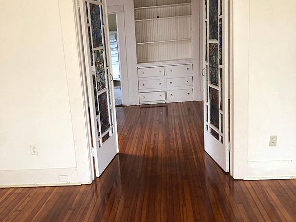 3rd image of 1307 Virginia Blvd