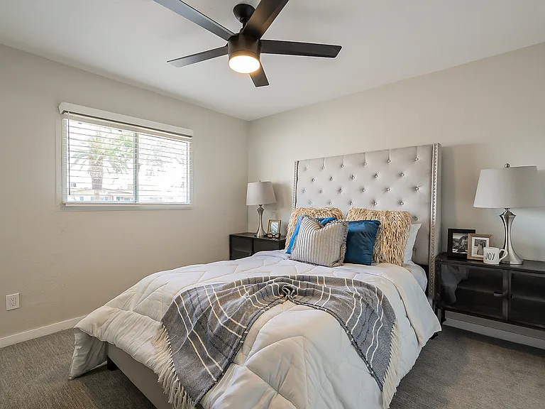 3232 E Emile Zola Ave — Photo 24