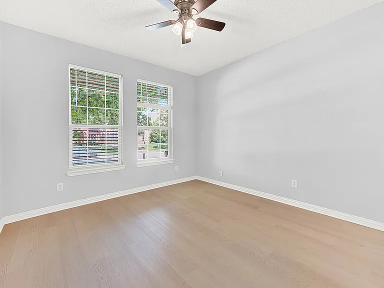 1413 Westmont Dr — Photo 21