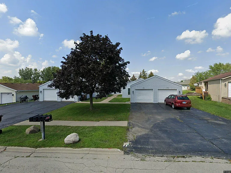 5568 Windy Knoll Dr — Photo 1