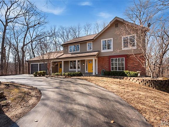 3rd image of 18870 Highwood Estates Dr