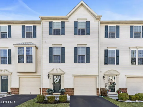 5 Jake Drive, Tinton Falls, NJ 07712