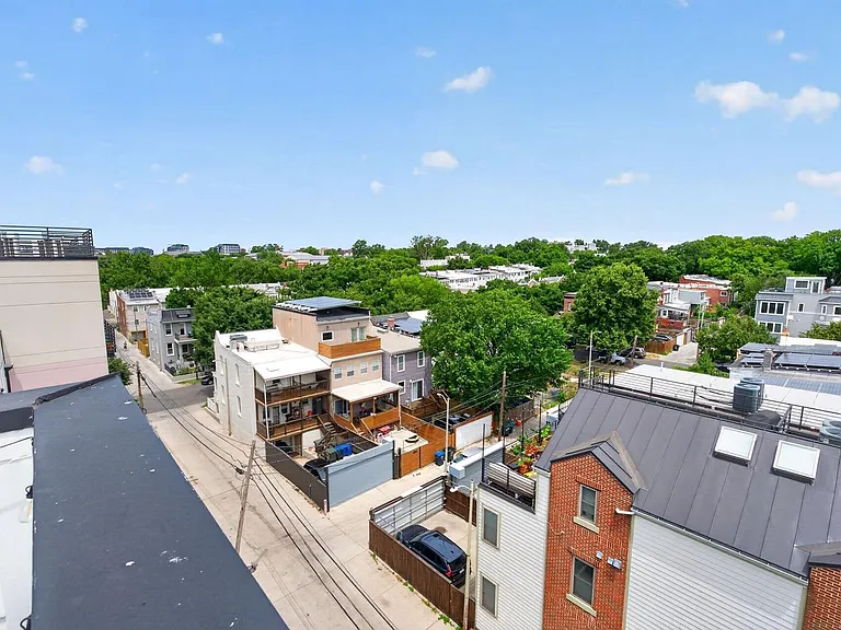 1102 Staples St NE #301 — Photo 21