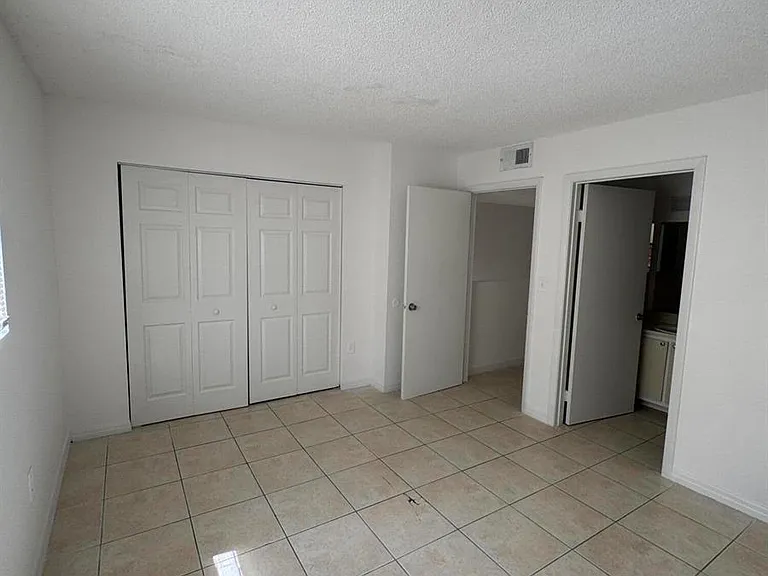 417 Palm Cir E #417 — Photo 22