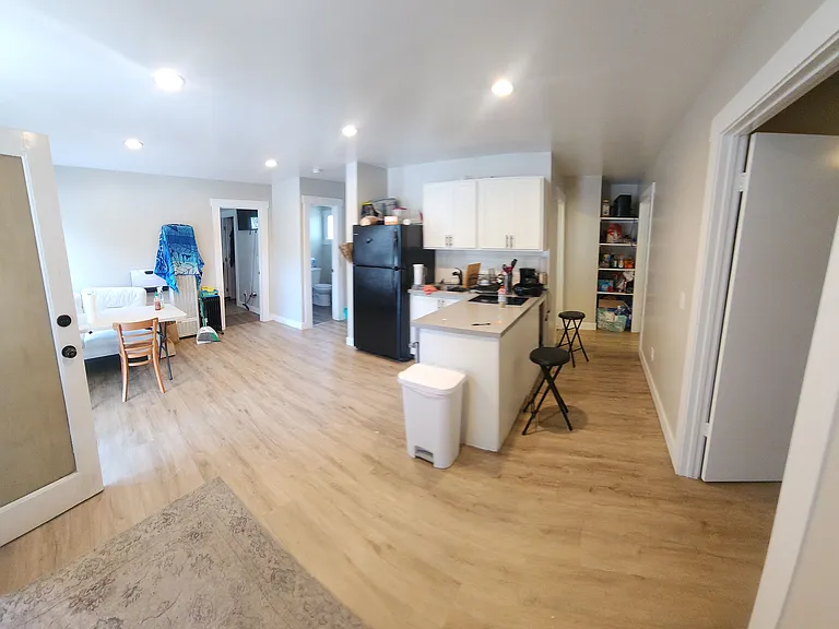 550 Foothill Blvd — Photo 10