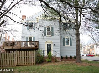 6190 Green Hollow Ct, Springfield, VA 22152