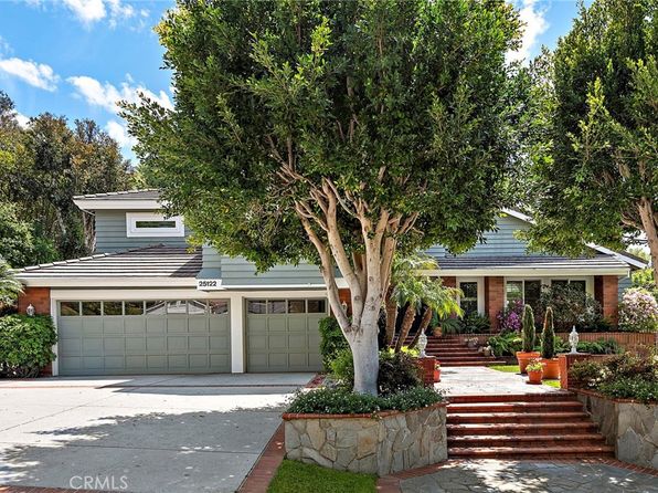 25122 Black Horse Ln, Laguna Hills, CA 92653