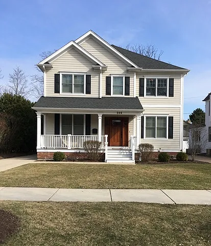 306 17th St photo 1