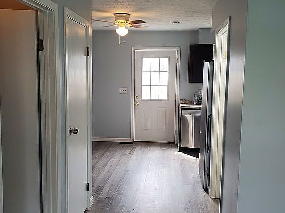 5th image of 3824 King James Rd #B39