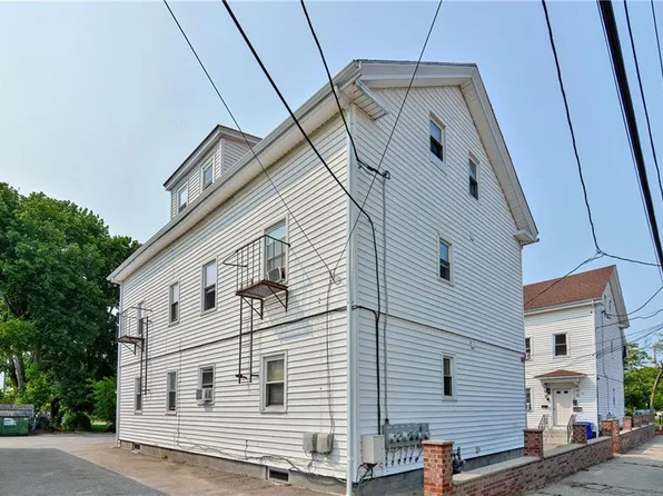 69 2nd St, East Providence, RI 02914