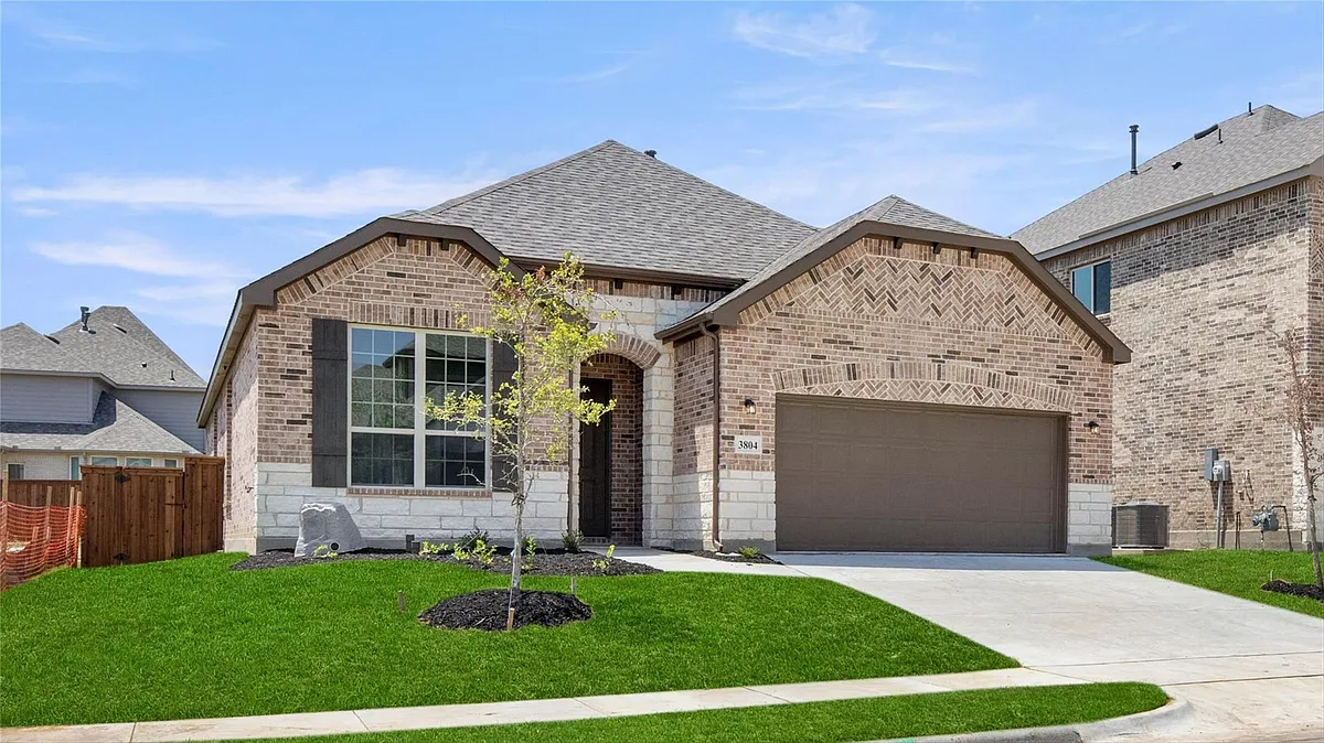 Building Photo - 3804 Malibu Dr