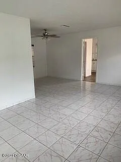 4 bed, 2.0 bath, 1710 sqft, $2,500 — Photo 2