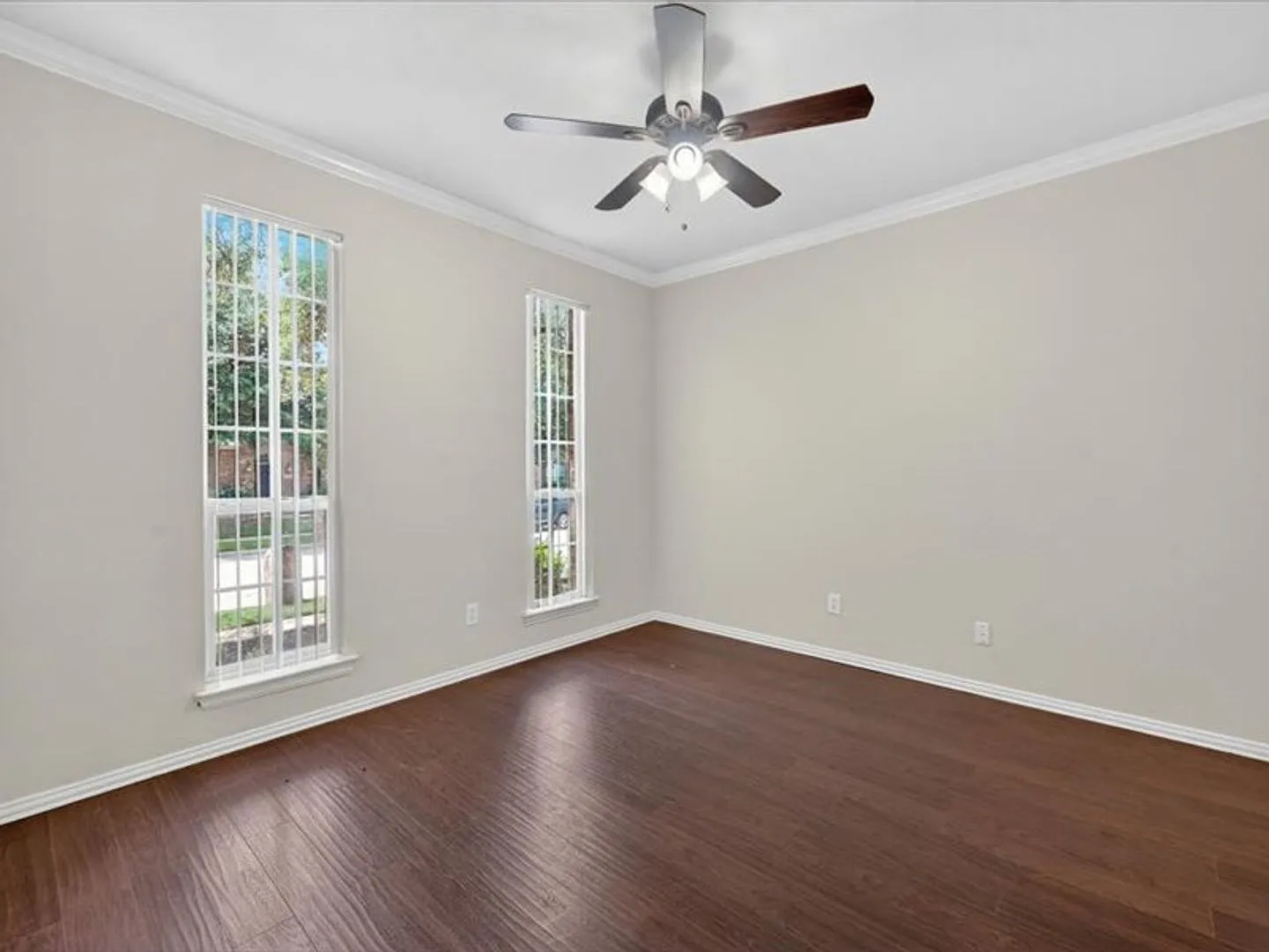 Gorgeous 4 Bed 2.5 Bath Home Located In Highly Sought Frisco Isd! — Photo 4
