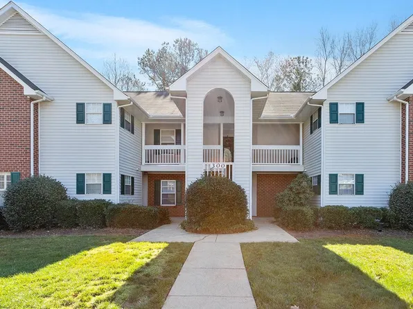 312 Renshaw Ct #312, Cary, NC 27518