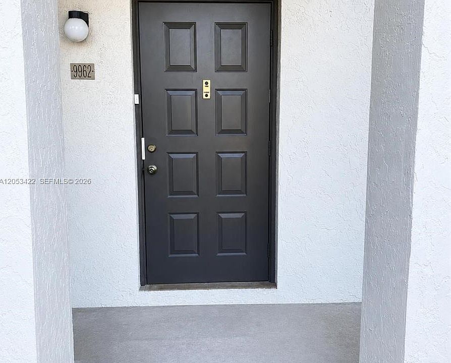 1st image of 9962 Nob Hill Ct #9962