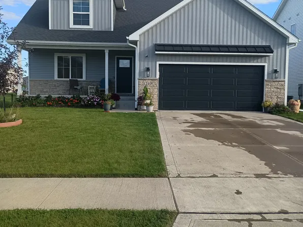 1210 NW Mill Springs Dr #1, Waukee, IA 50263