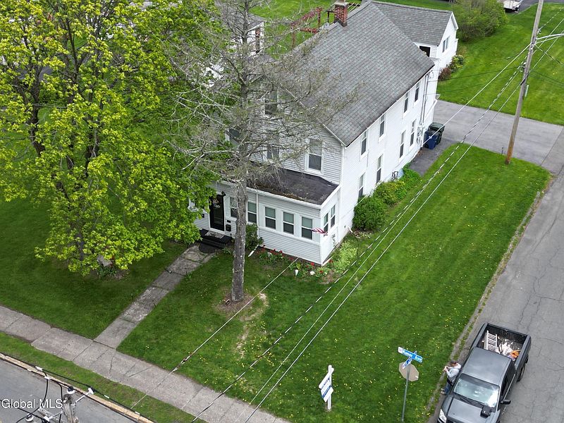 5th image of 163 Manor Avenue