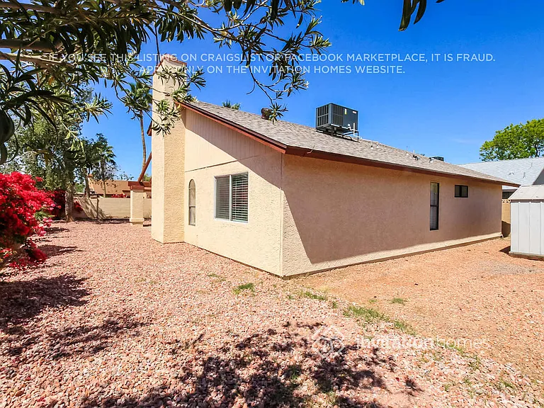 1701 N Pleasant Dr — Photo 12