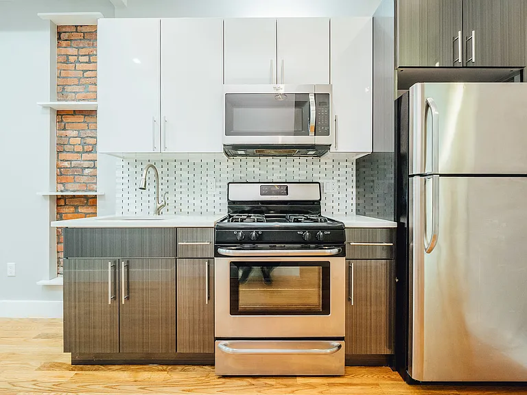 900 Flushing Ave #1R — Photo 3